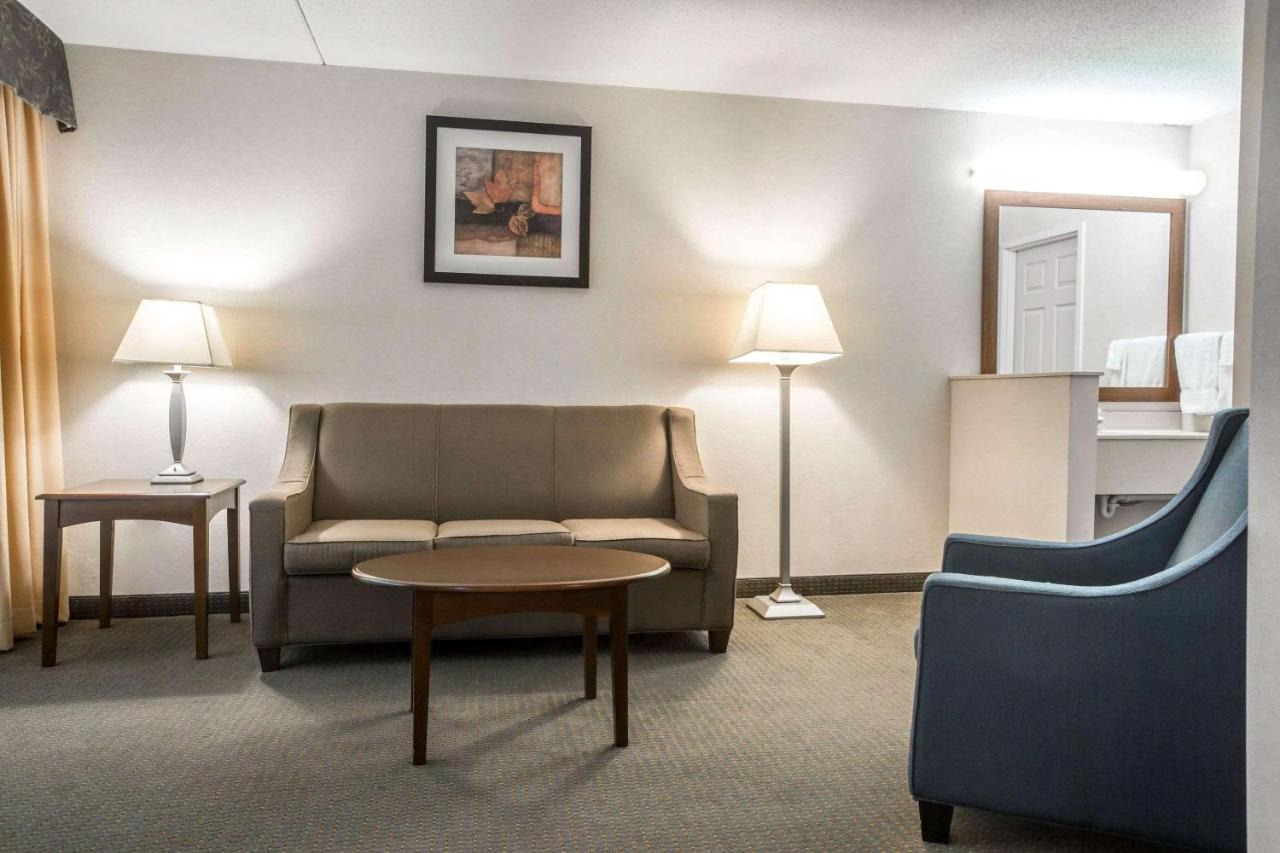 Comfort Suites South Burlington Near University Exteriér fotografie