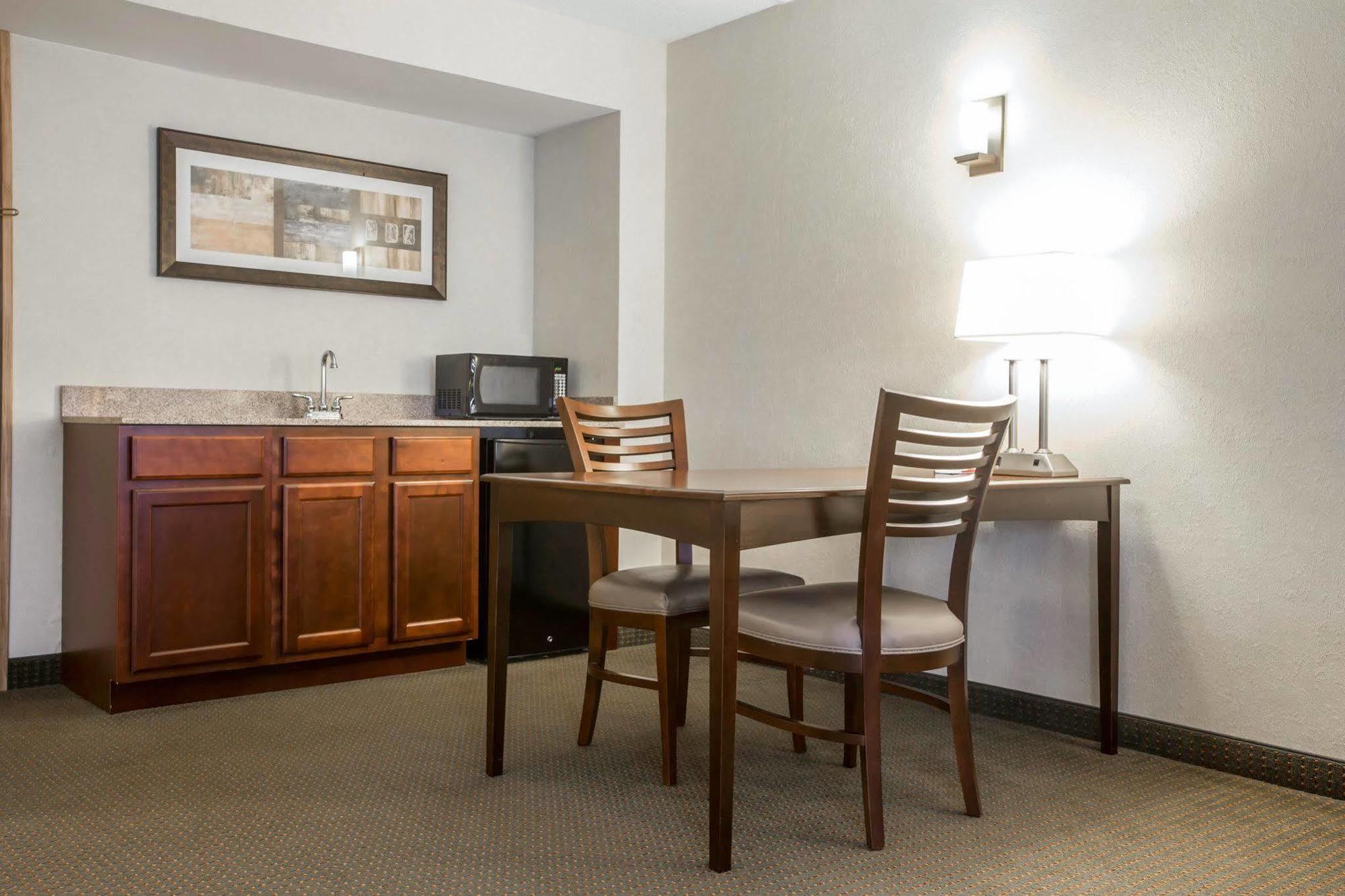 Comfort Suites South Burlington Near University Exteriér fotografie